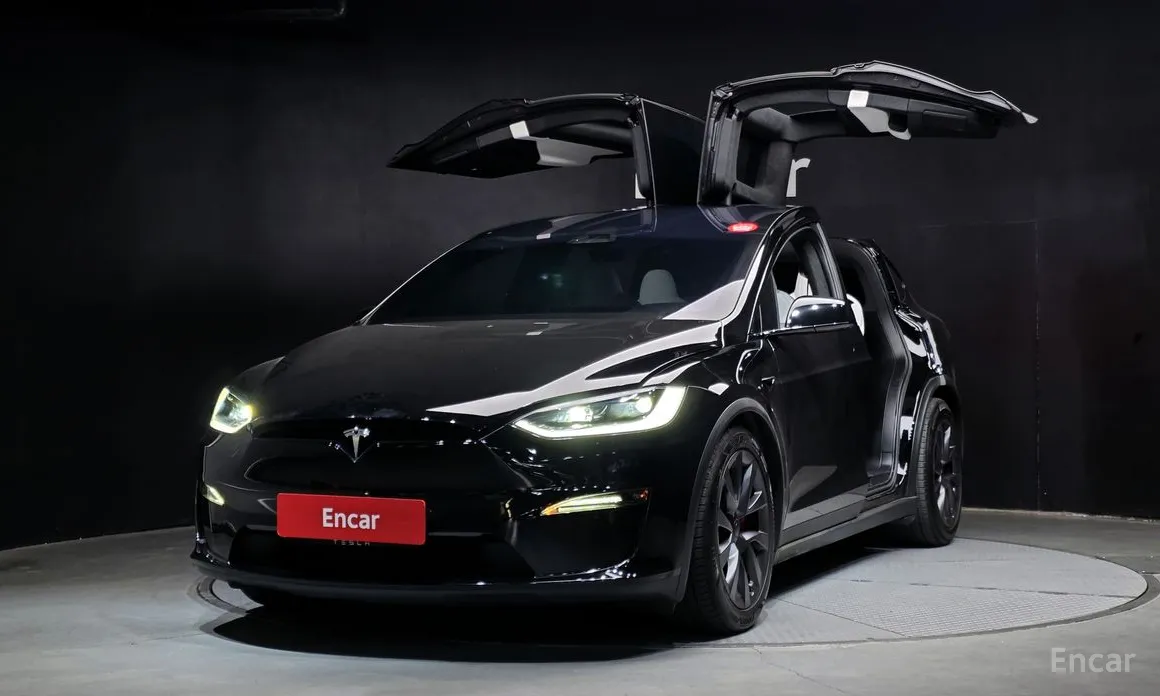 Фото 1 - Tesla Model X