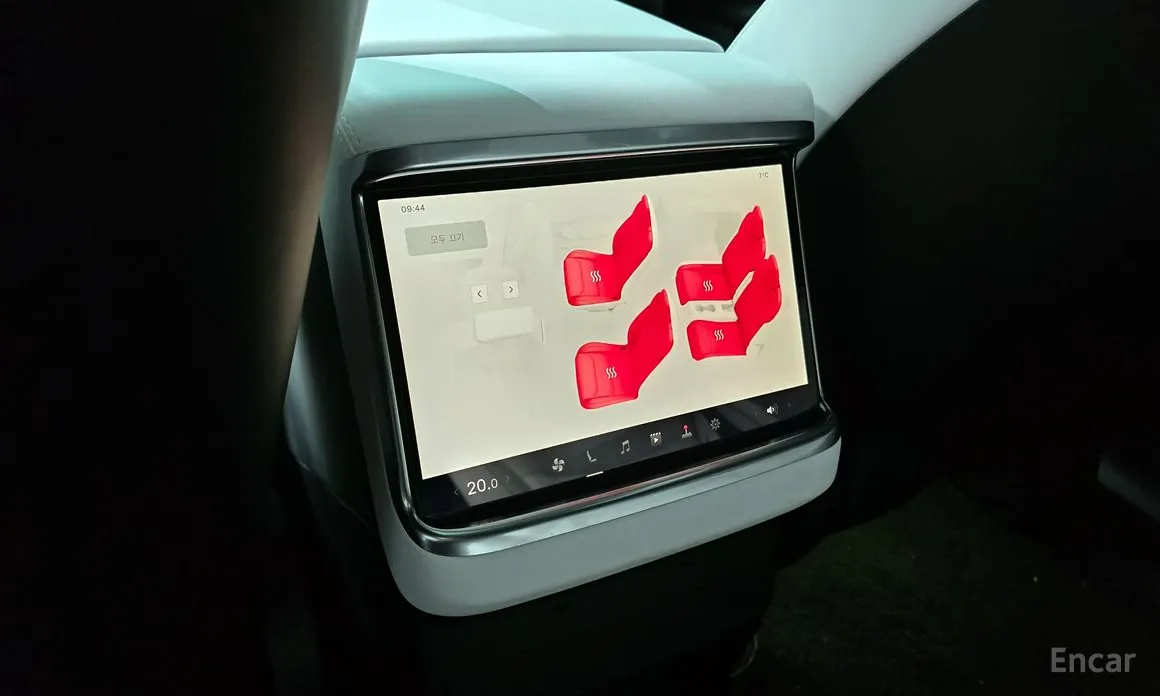 Фото 9 - Tesla Model X