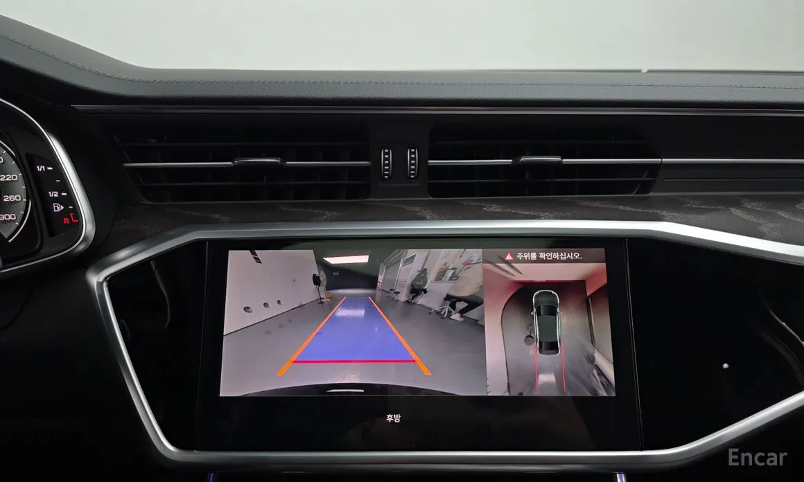 Фото 14 - Audi A6