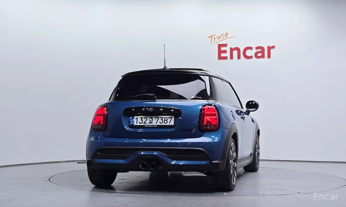 Фото 4 - Mini Cooper