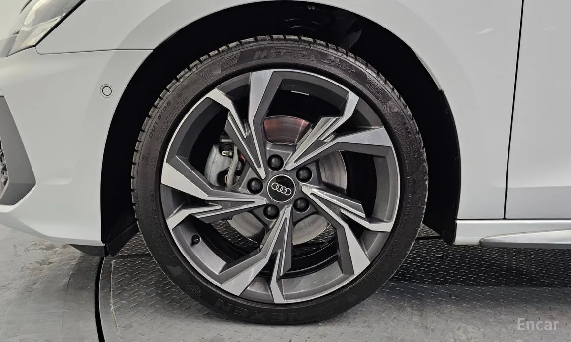 Фото 5 - Audi A3