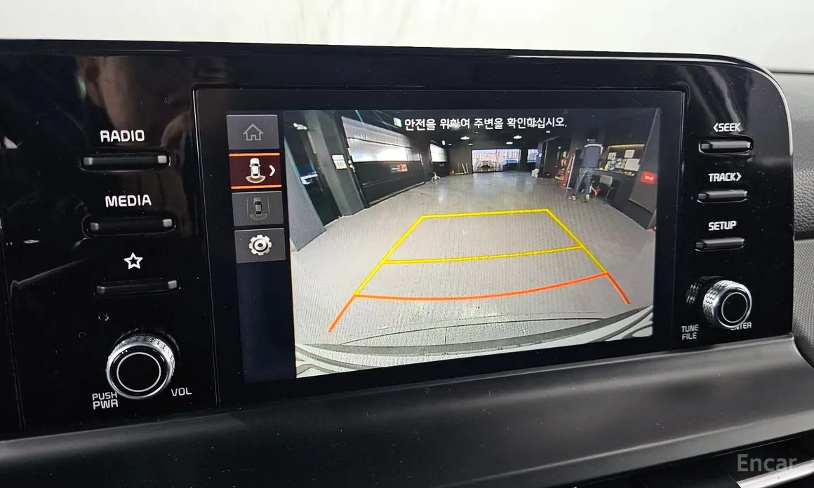 Фото 15 - Kia Seltos