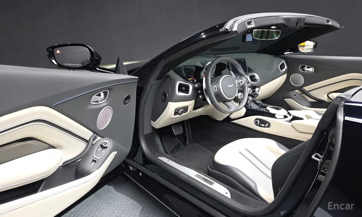 Фото 10 - Aston Martin Vantage