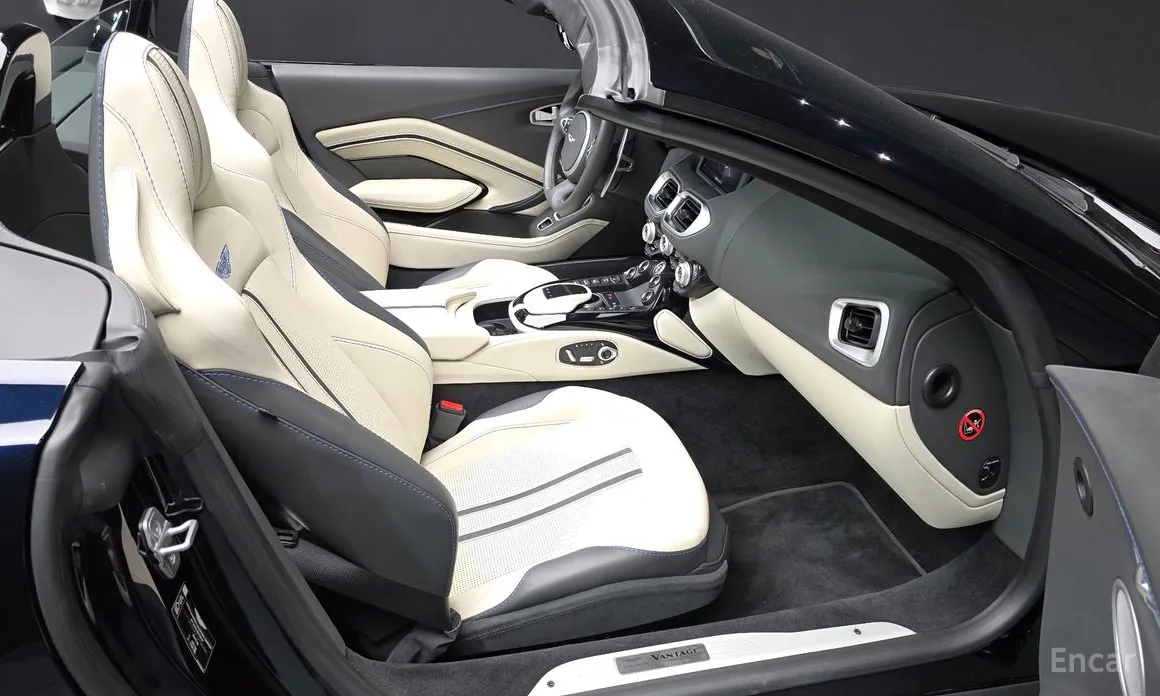 Фото 11 - Aston Martin Vantage