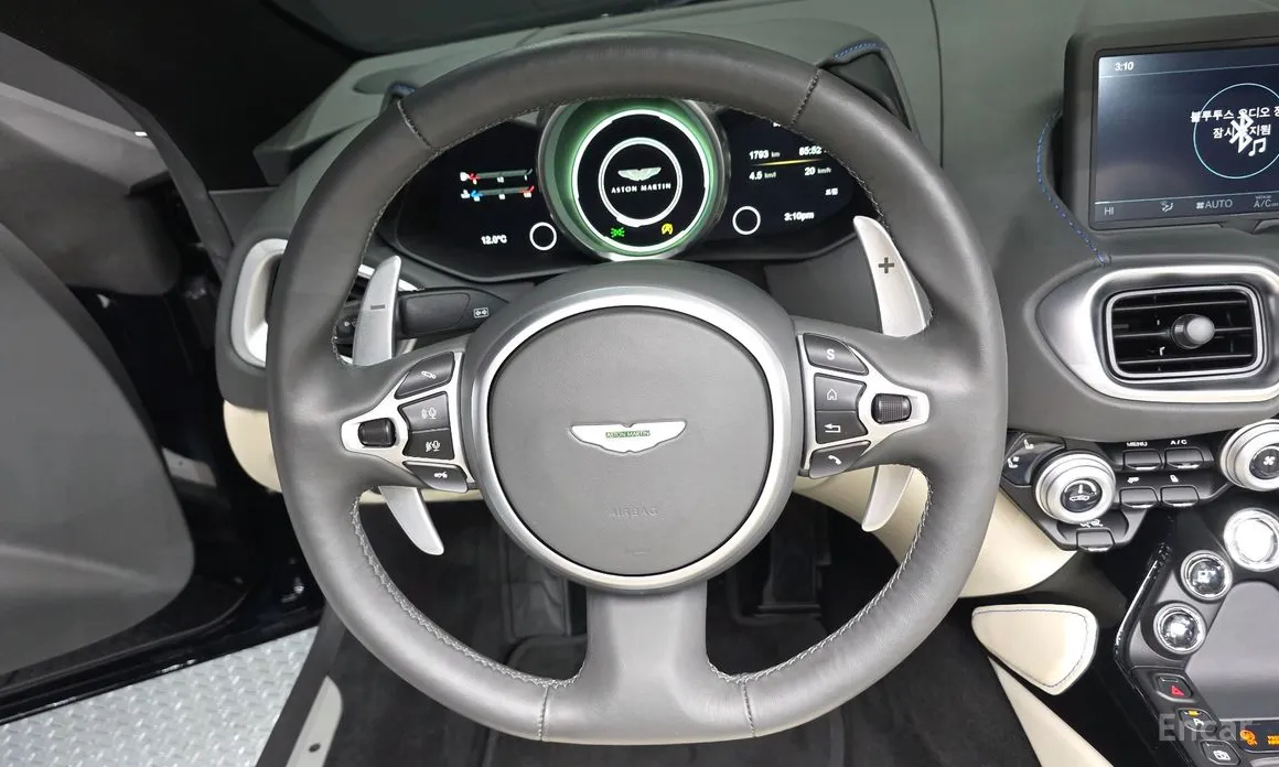 Фото 12 - Aston Martin Vantage