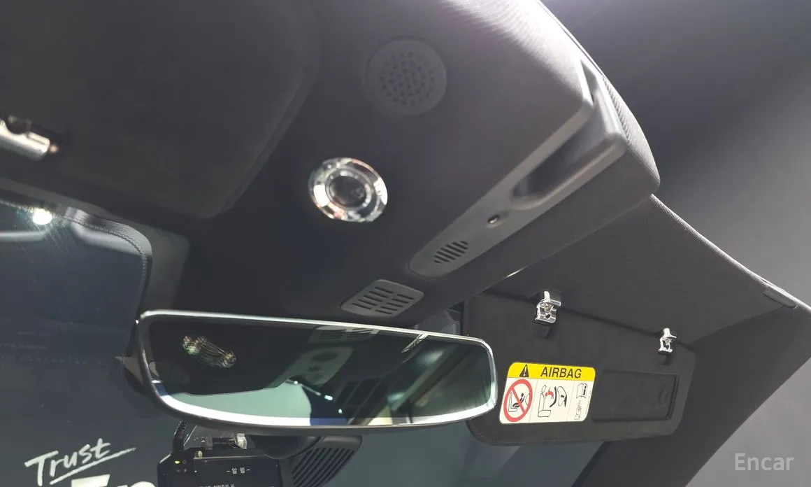 Фото 19 - Aston Martin Vantage