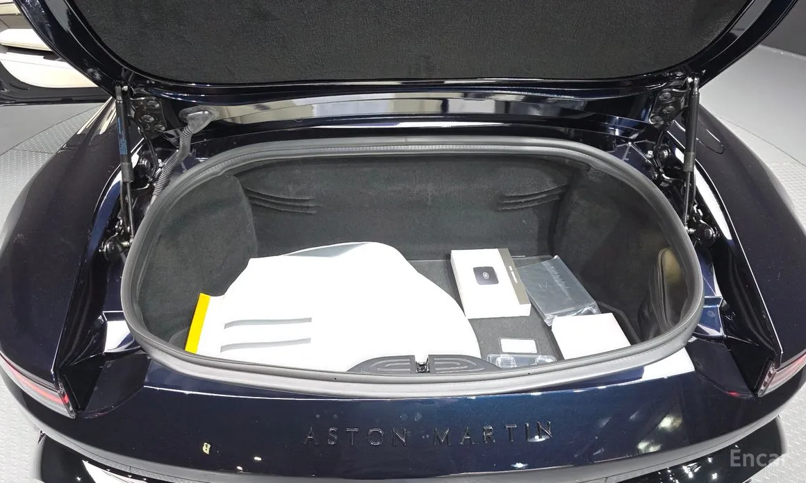 Фото 20 - Aston Martin Vantage