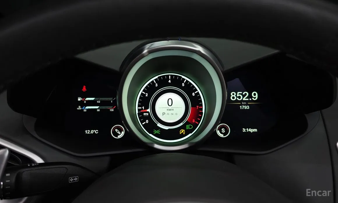 Фото 8 - Aston Martin Vantage