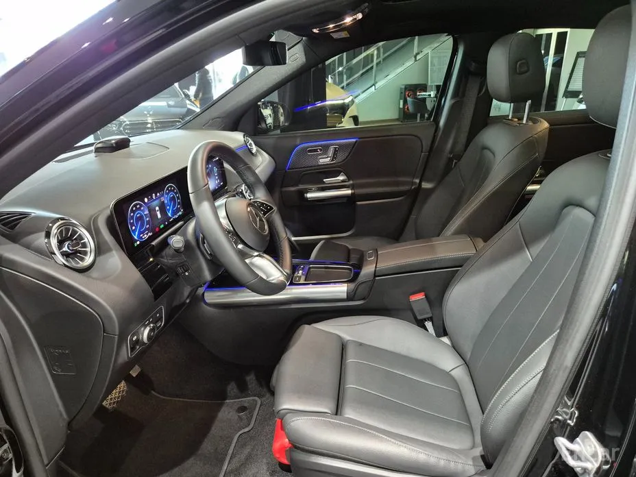 Фото 10 - Mercedes-Benz EQA