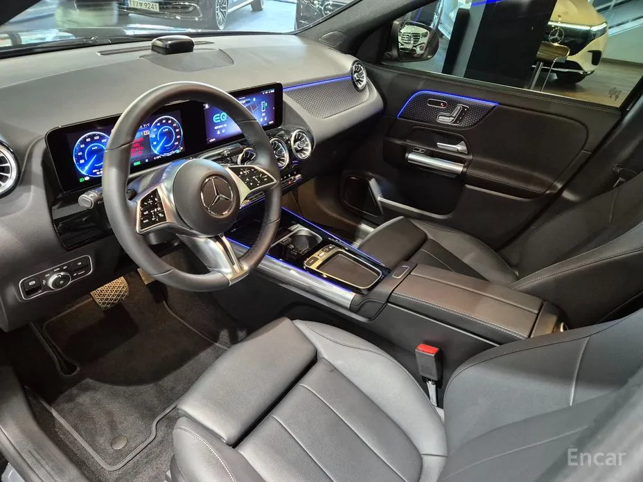 Фото 16 - Mercedes-Benz EQA