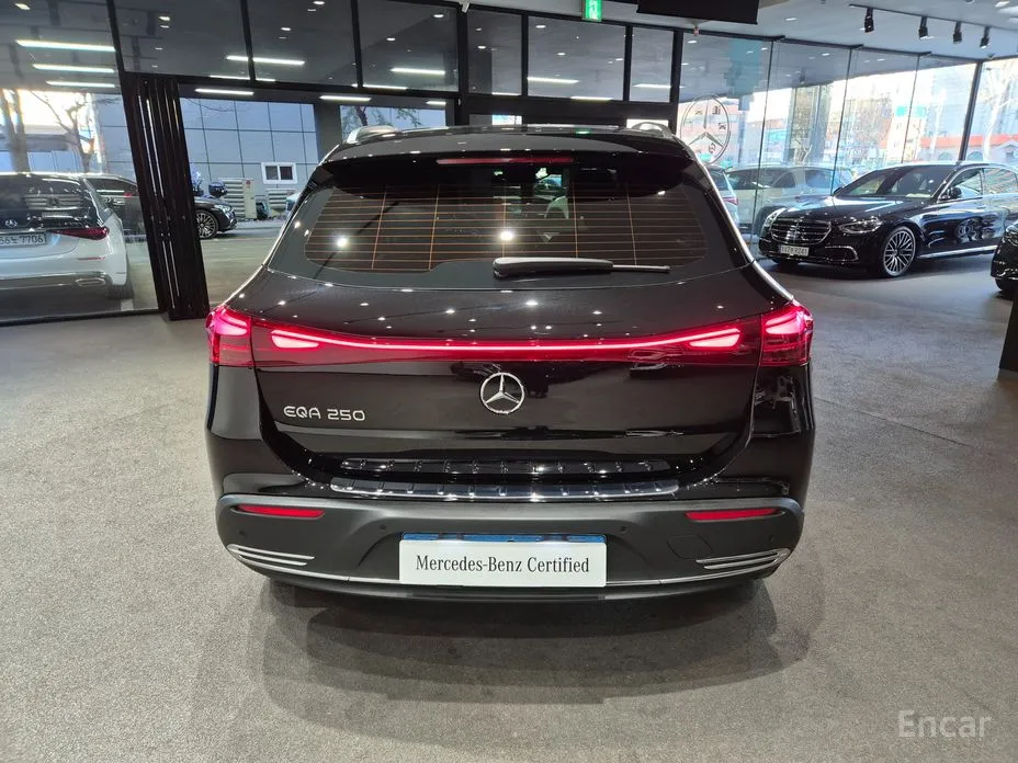 Фото 4 - Mercedes-Benz EQA