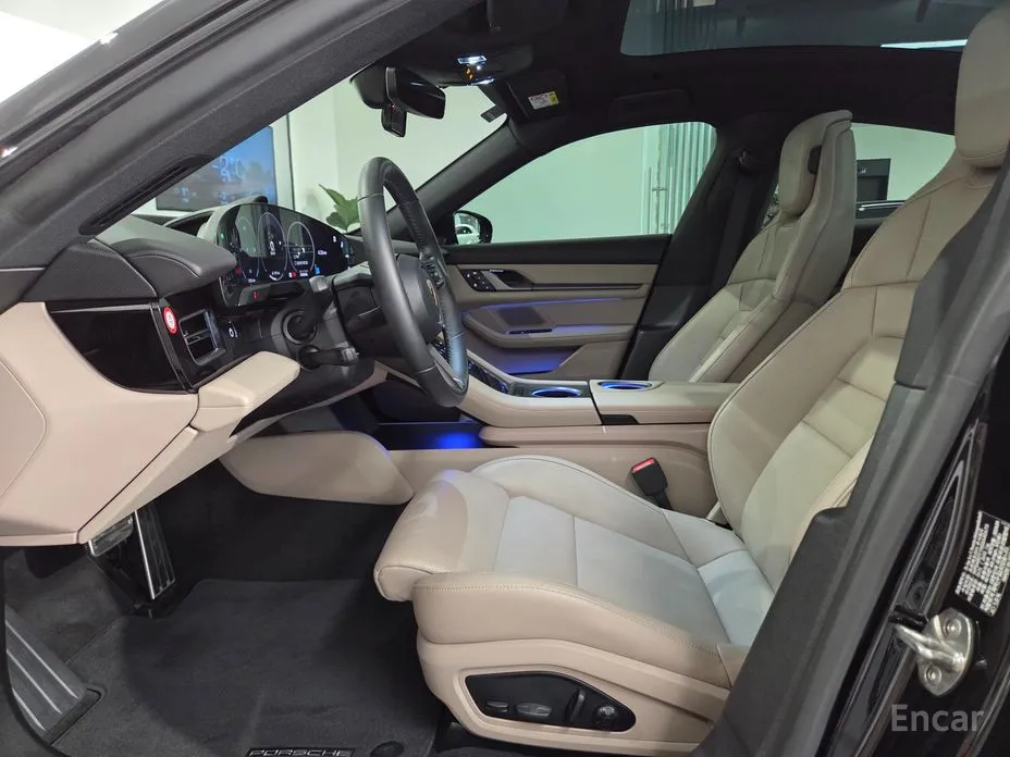 Фото 7 - Porsche Taycan