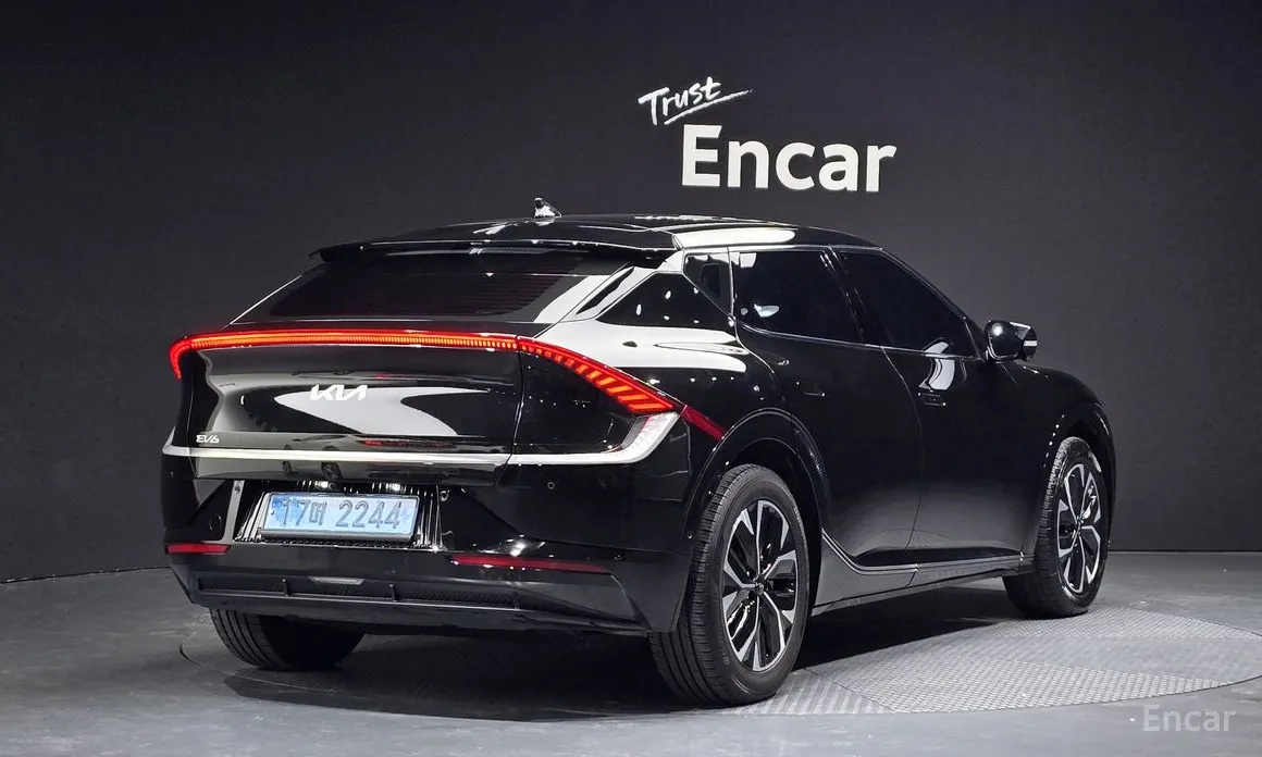 Фото 2 - Kia EV6