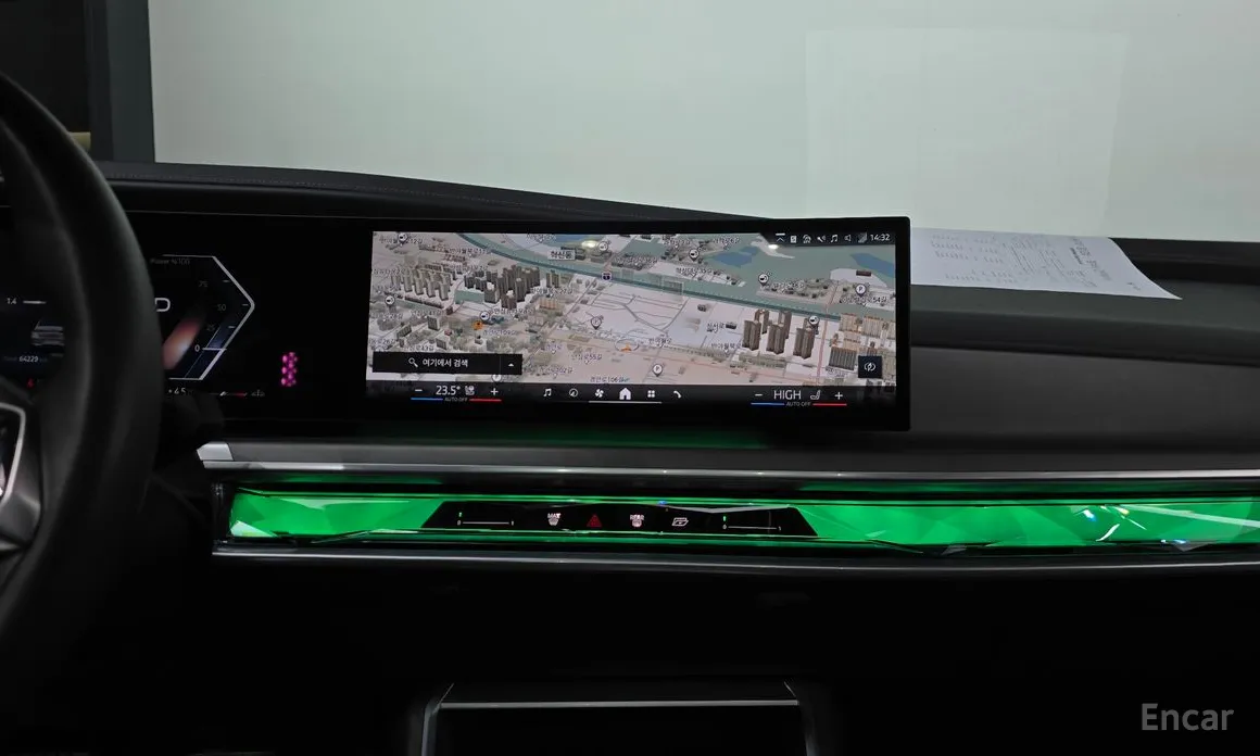 Фото 15 - BMW 7 Series