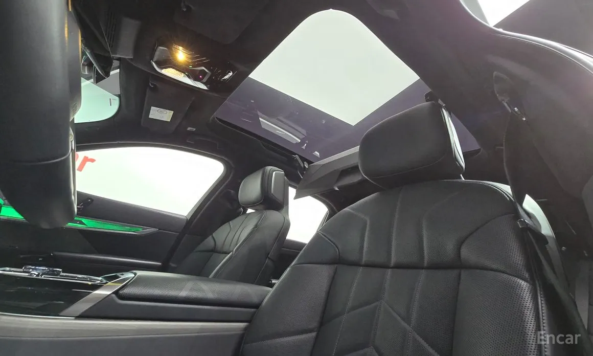 Фото 19 - BMW 7 Series