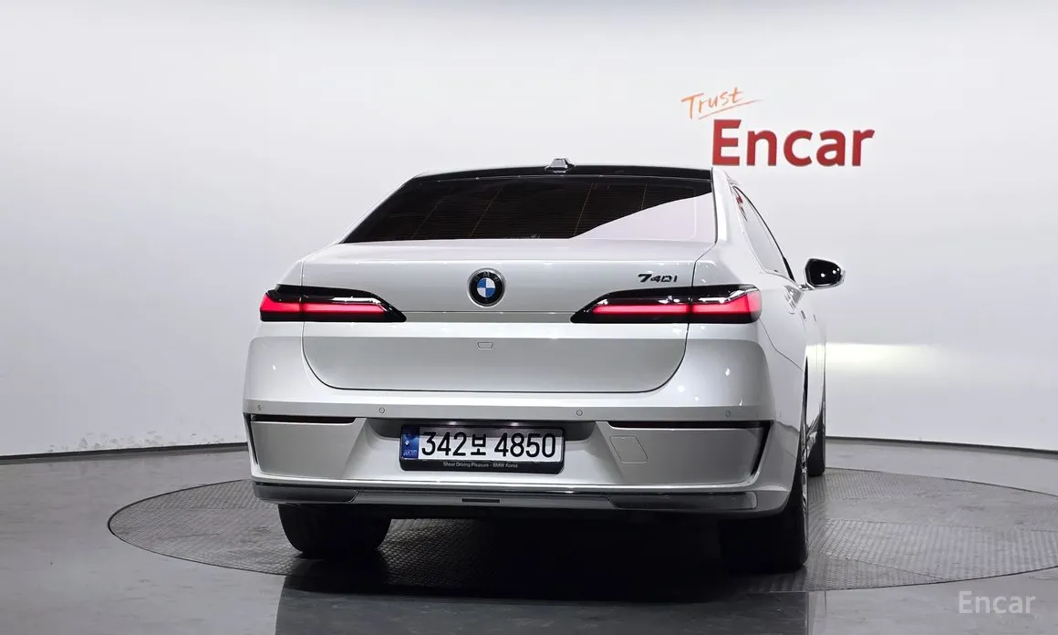 Фото 4 - BMW 7 Series