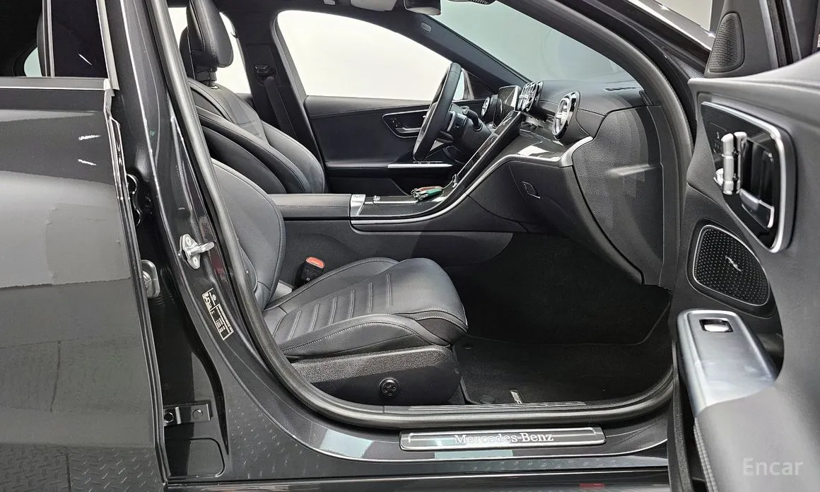 Фото 10 - Mercedes-Benz C-Class