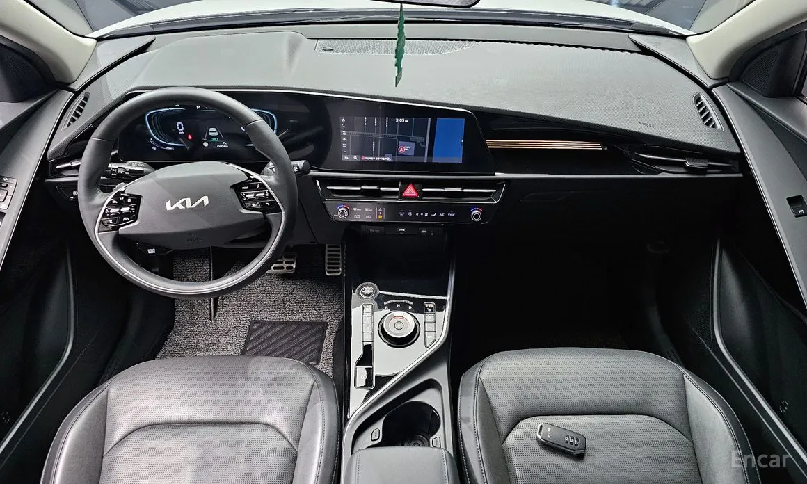 Фото 7 - Kia Niro