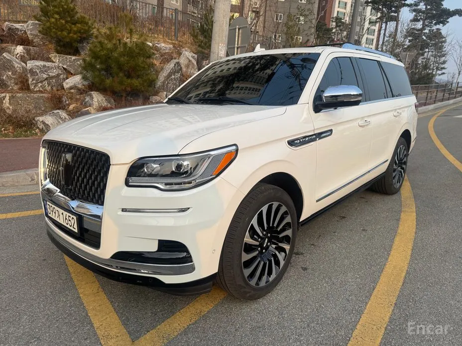 Фото 1 - Lincoln Navigator