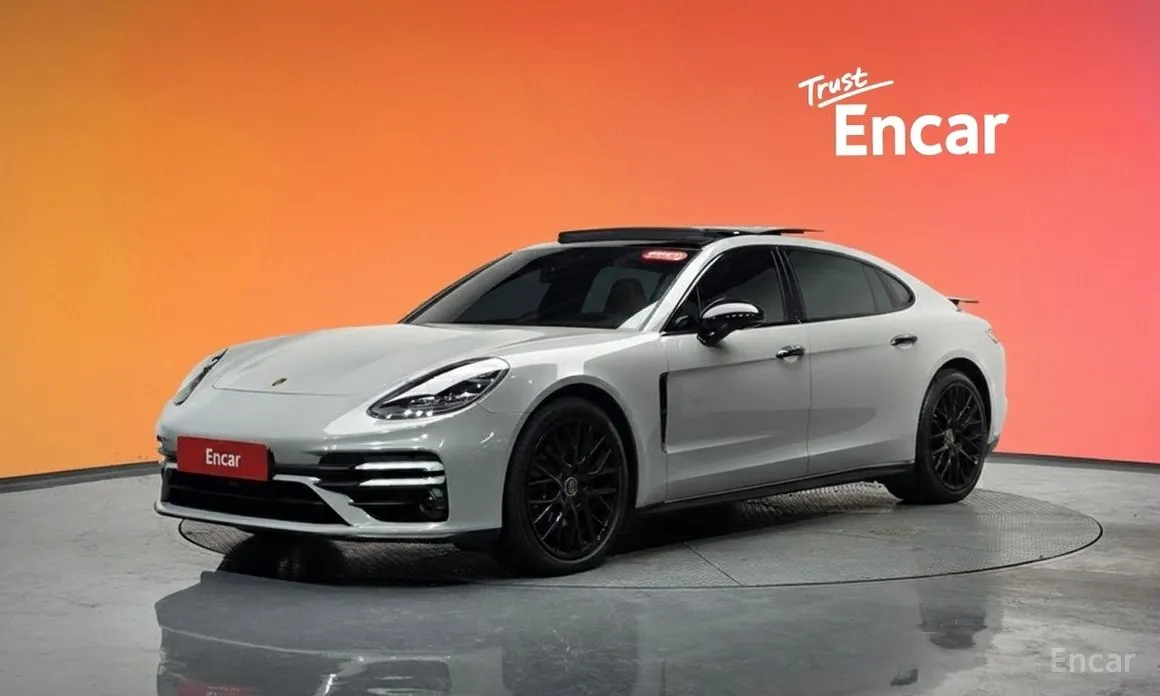 Фото 1 - Porsche Panamera