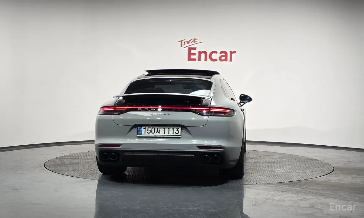 Фото 4 - Porsche Panamera