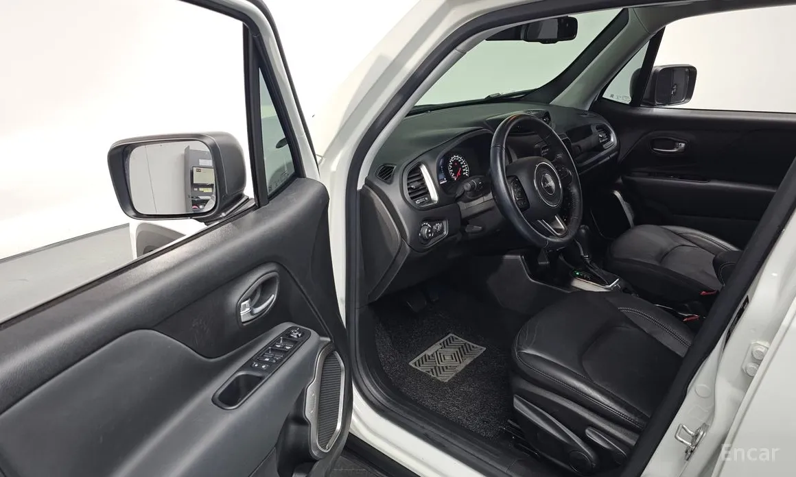 Фото 11 - Jeep Renegade