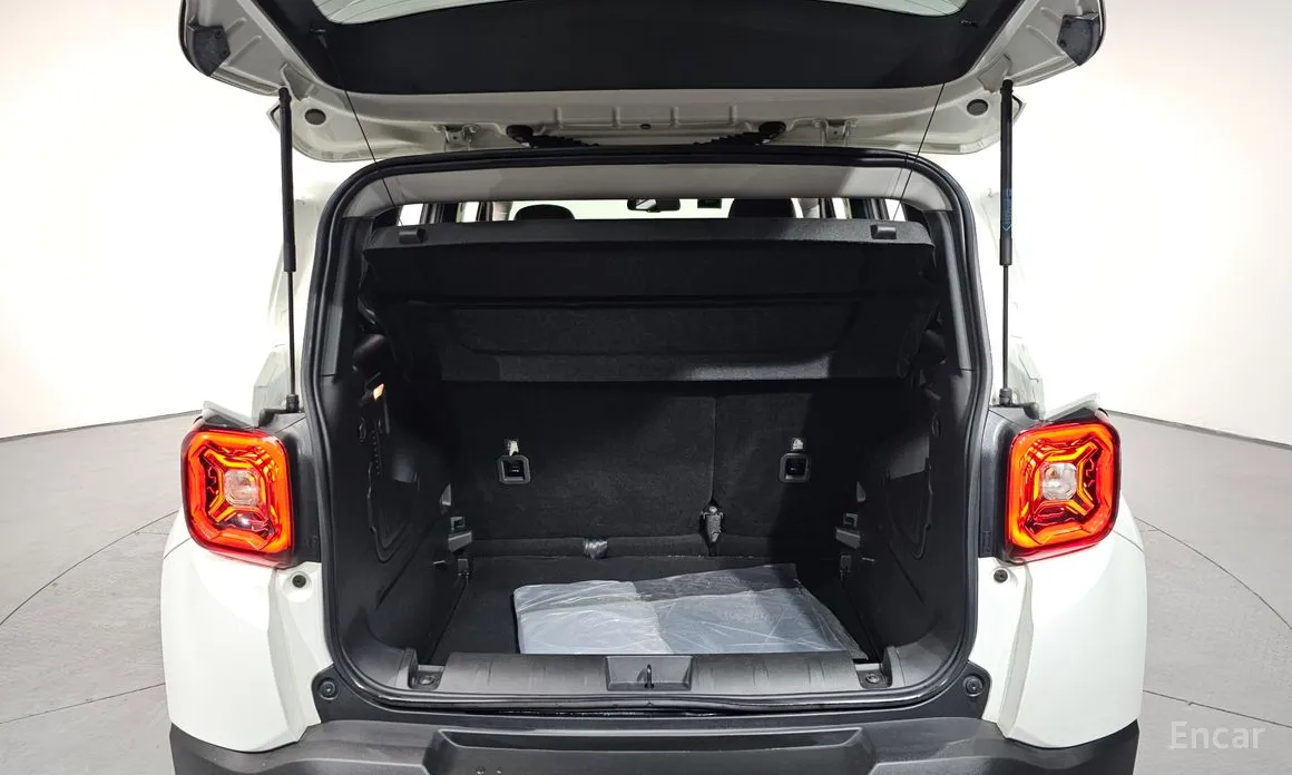 Фото 20 - Jeep Renegade