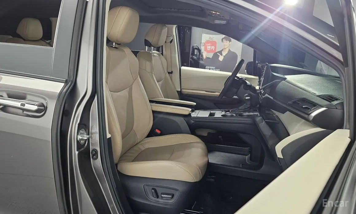 Фото 10 - Toyota Sienna