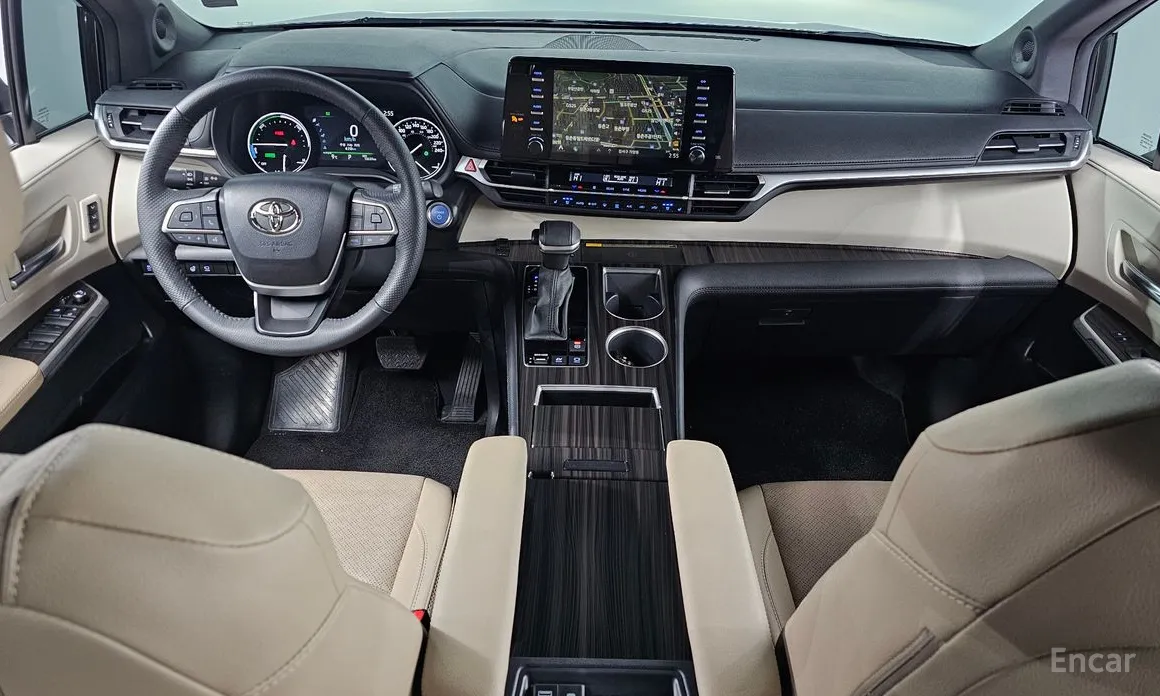 Фото 7 - Toyota Sienna