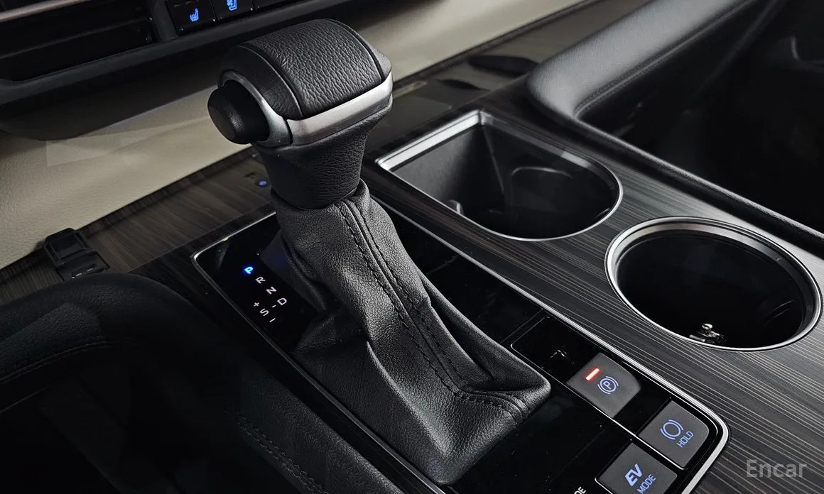 Фото 9 - Toyota Sienna