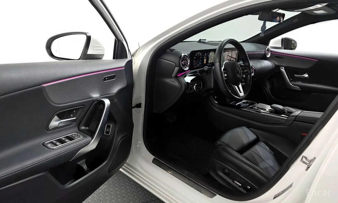 Фото 10 - Mercedes-Benz A-Class