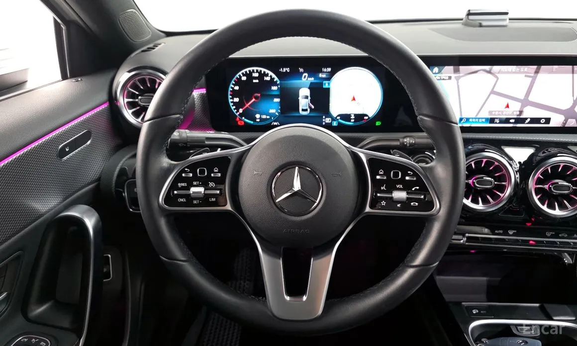 Фото 14 - Mercedes-Benz A-Class