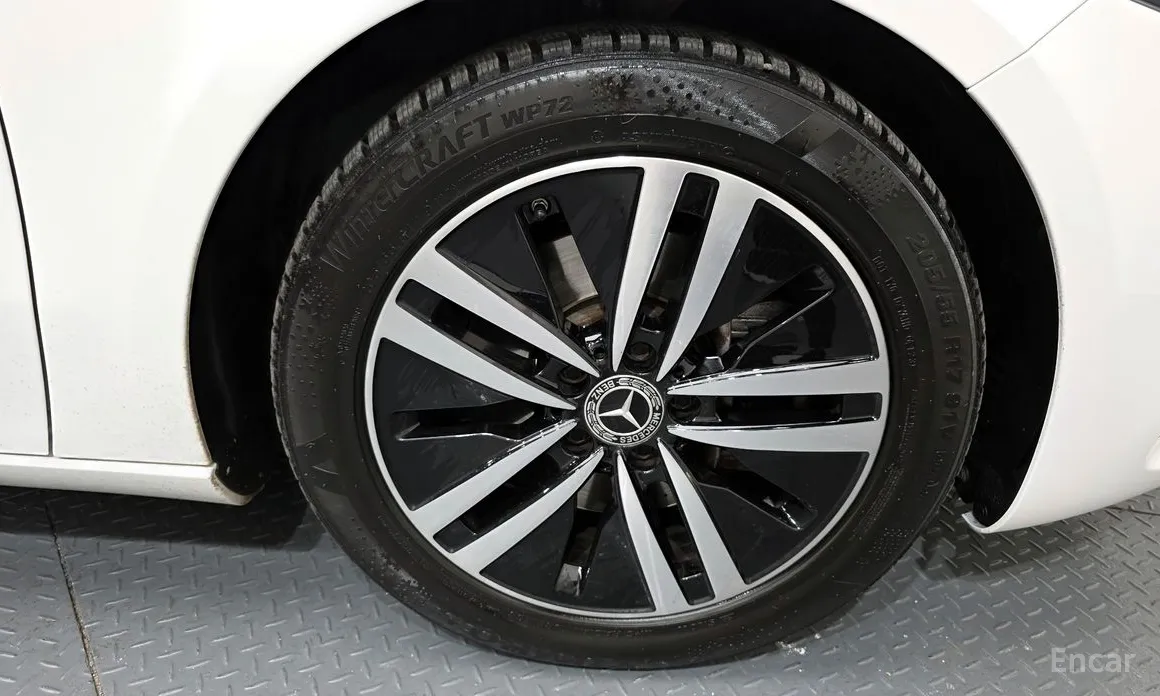 Фото 5 - Mercedes-Benz A-Class