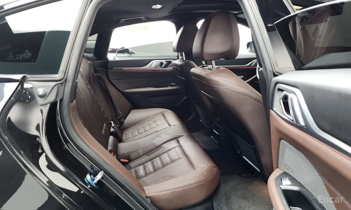 Фото 12 - BMW i4