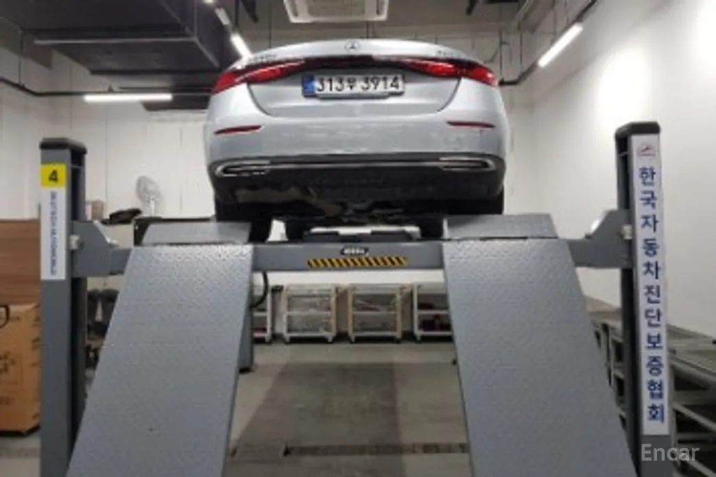 Фото 2 - Mercedes-Benz E-Class