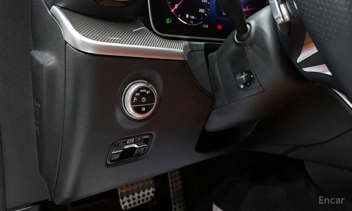 Фото 18 - Mercedes-Benz C-Class