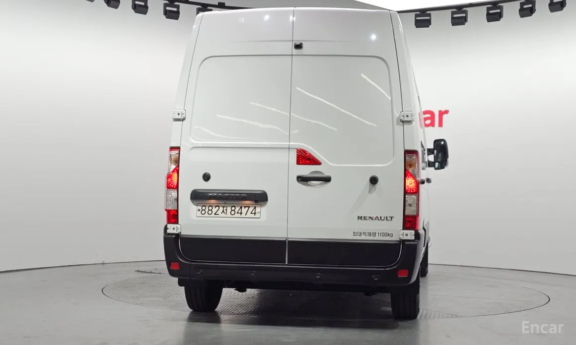 Фото 4 - Renault Master