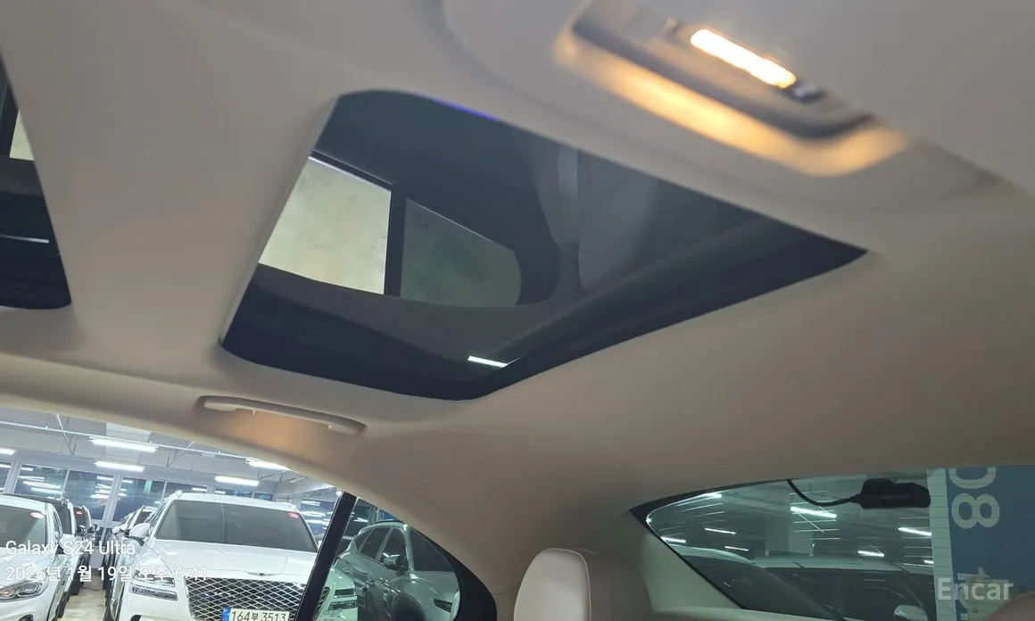 Фото 15 - Mercedes-Benz E-Class