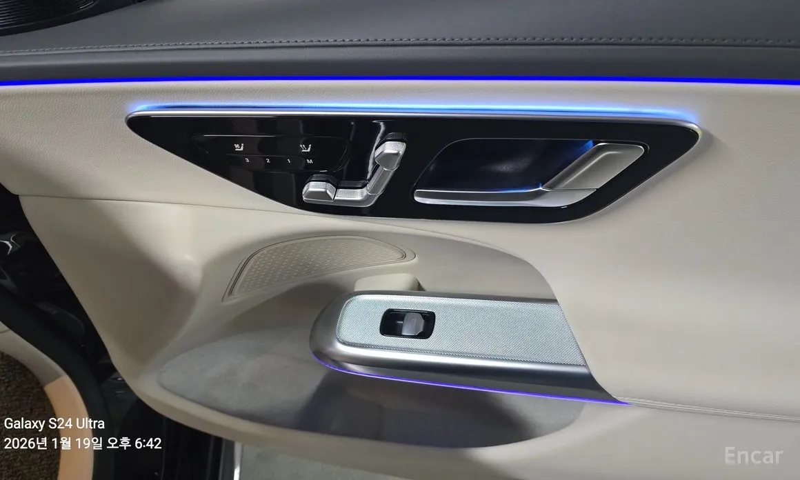 Фото 19 - Mercedes-Benz E-Class