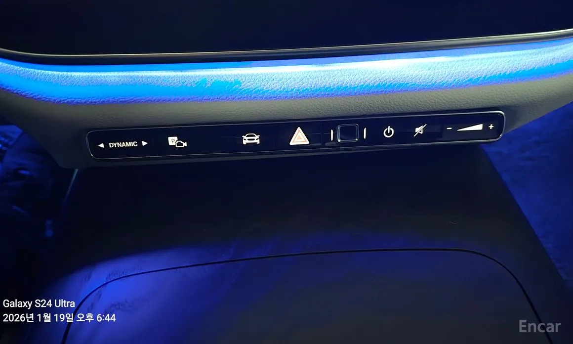 Фото 20 - Mercedes-Benz E-Class