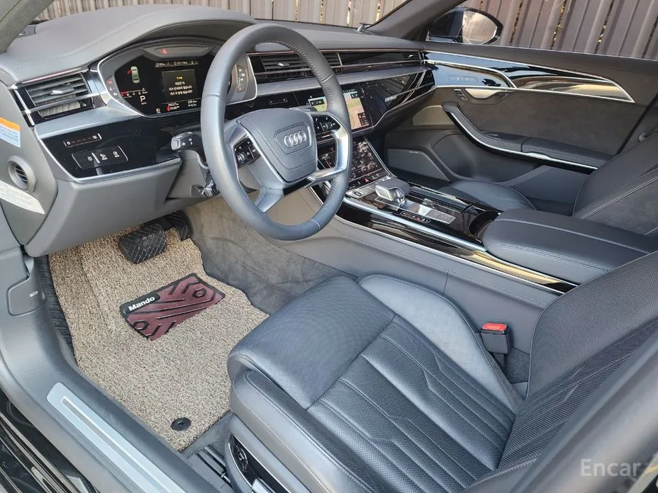 Фото 12 - Audi A8