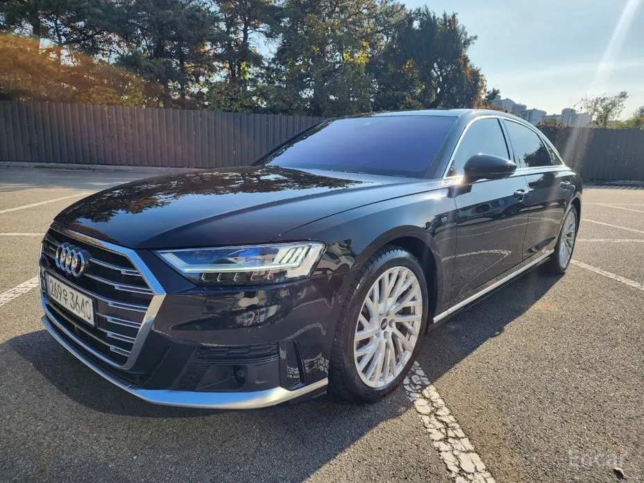 Фото 2 - Audi A8
