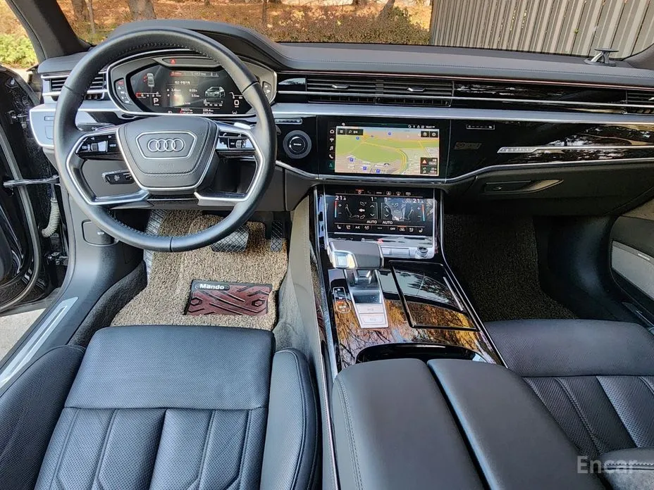 Фото 9 - Audi A8