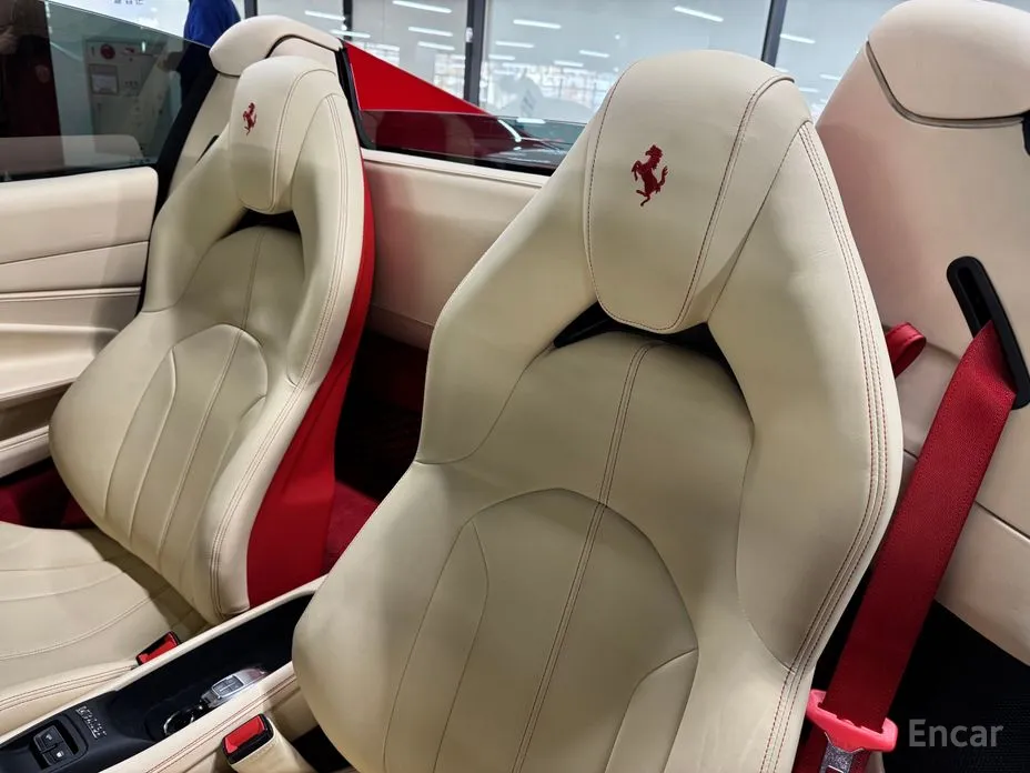 Фото 15 - Ferrari F8