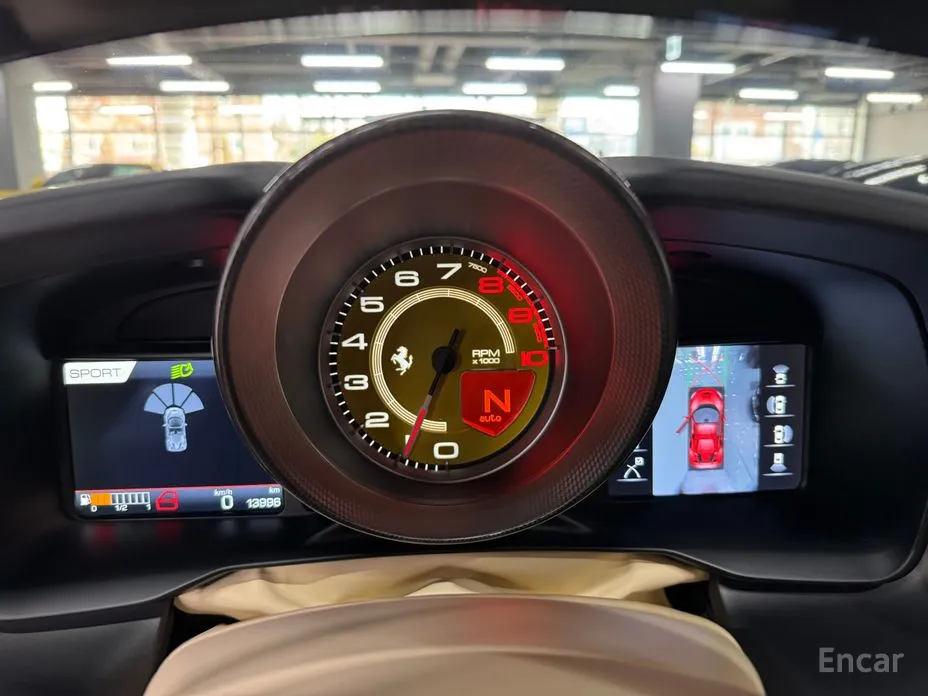 Фото 6 - Ferrari F8