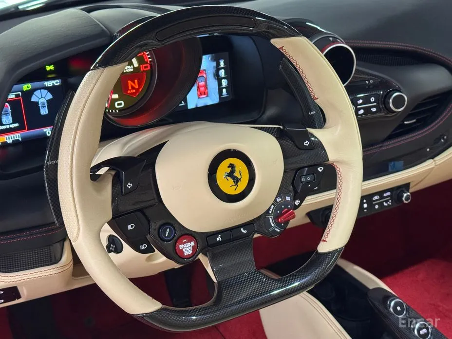 Фото 9 - Ferrari F8