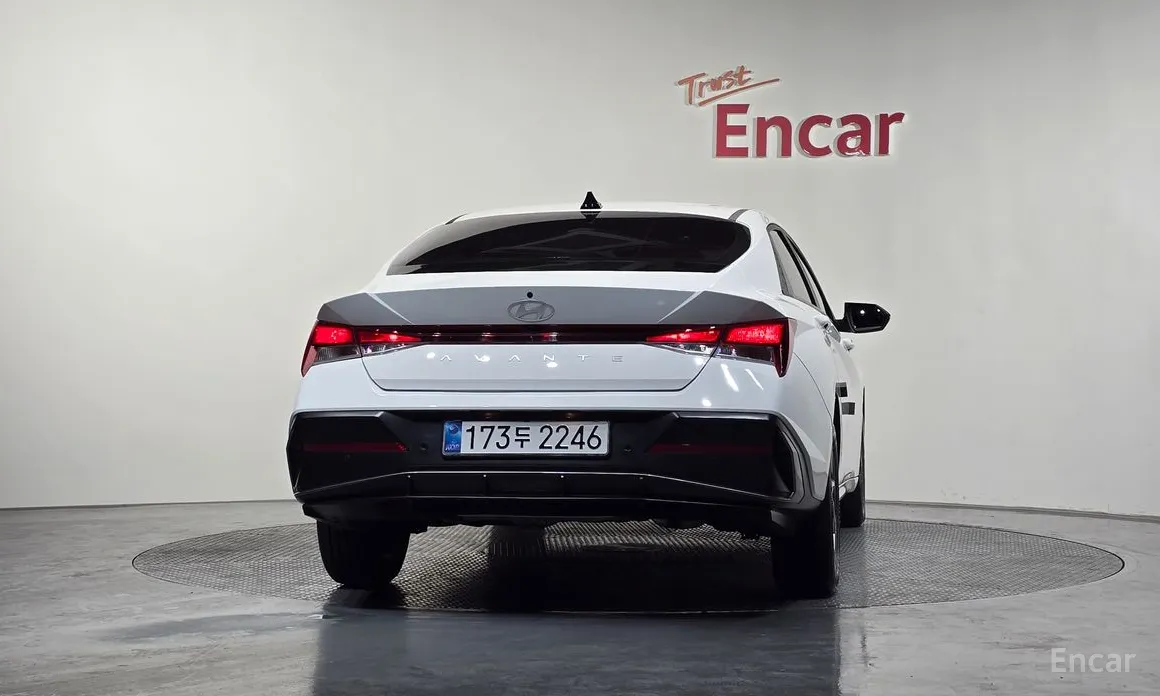 Фото 4 - Hyundai Avante