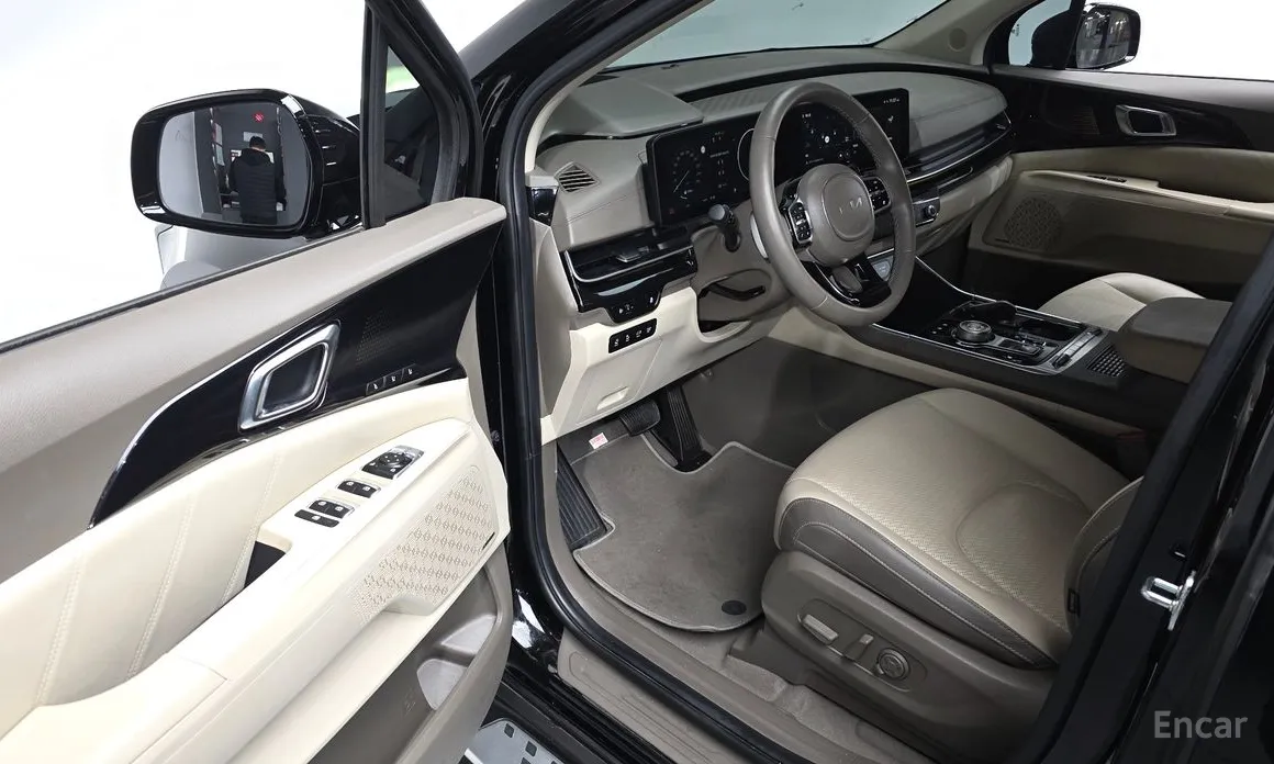 Фото 12 - Kia Carnival