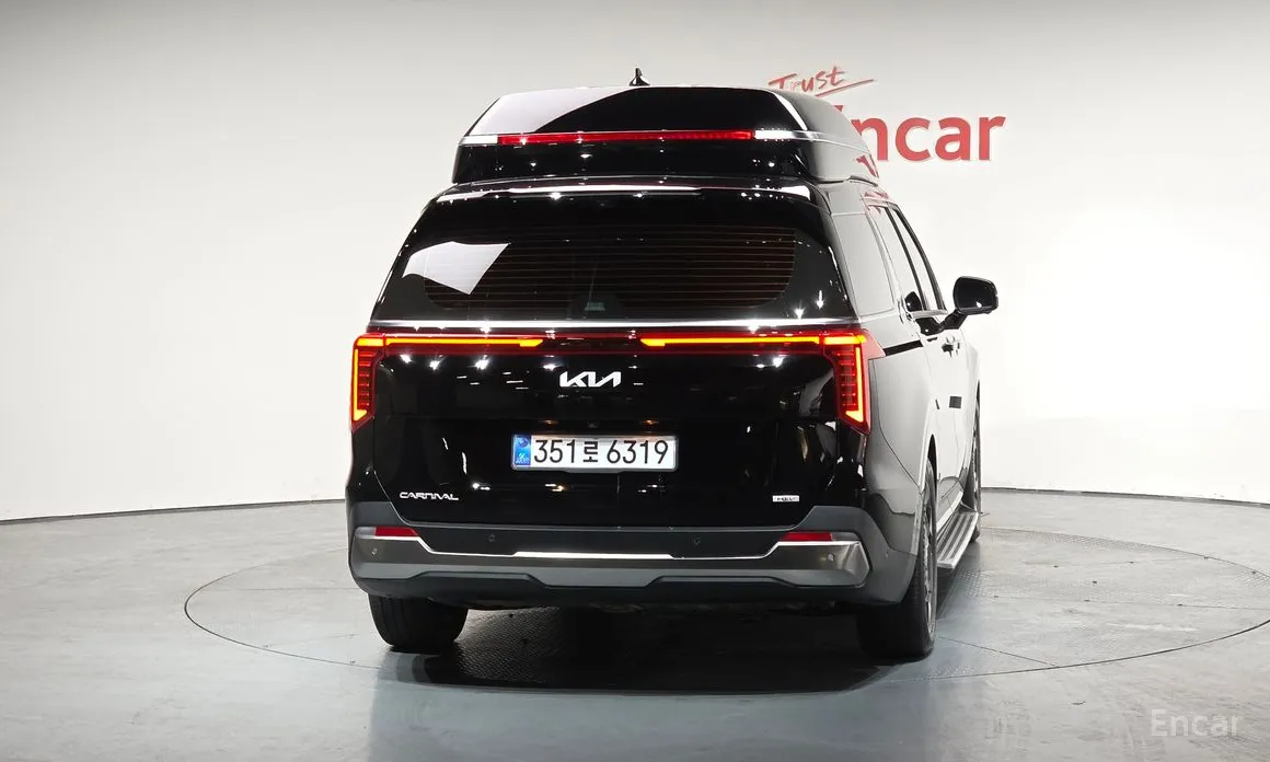 Фото 4 - Kia Carnival