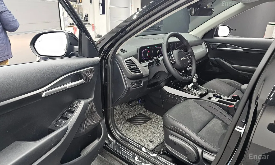 Фото 10 - Kia Seltos